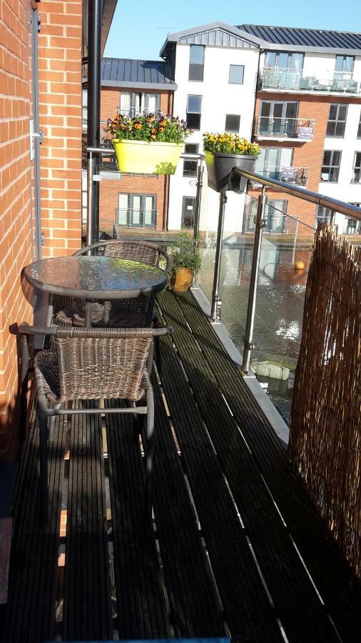River View Apartment Stourport エクステリア 写真